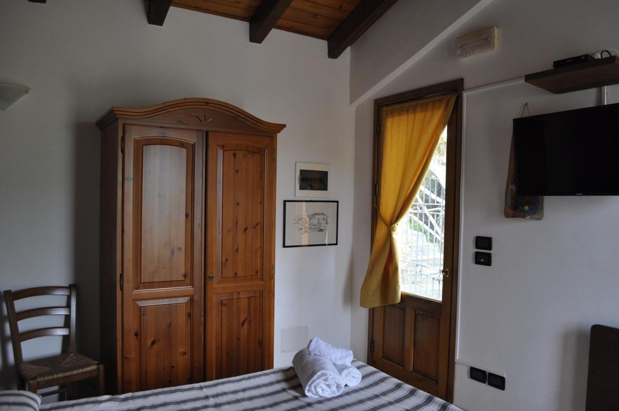 Borgo San Francesco Otel Gioiosa Marea Oda fotoğraf